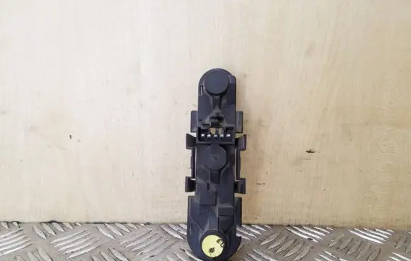 Tail light part