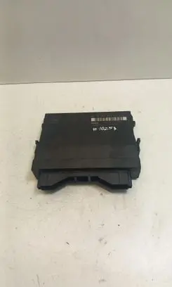 Mercedes-Benz CLK A209 C209 Central body control module A2098200326 2098200326
