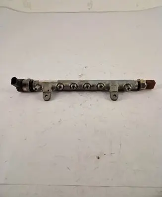 Volkswagen Golf Plus Fuel main line pipe 03L089G