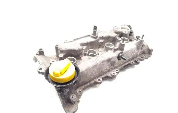 Nissan Qashqai Rocker cam cover 32653841R