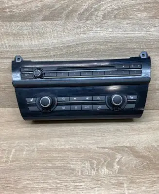 BMW 5 F10 F11 Climate control unit 9241243