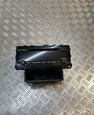 Toyota Prius (XW20) Radio/CD/DVD/GPS head unit 8612047240
