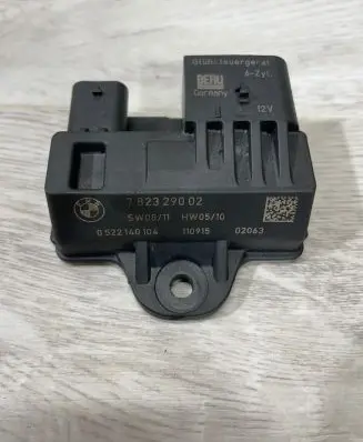 BMW 6 F12 F13 Glow plug pre-heat relay 7823290 0522140104