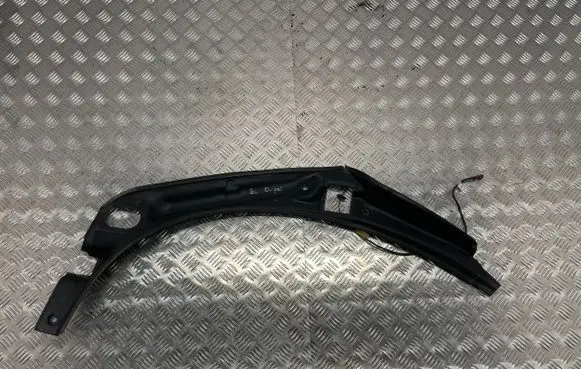 Mercedes-Benz GL X164 Other trunk/boot trim element A1646900427