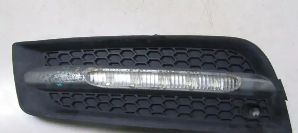 Chevrolet Cruze Front fog light trim/grill