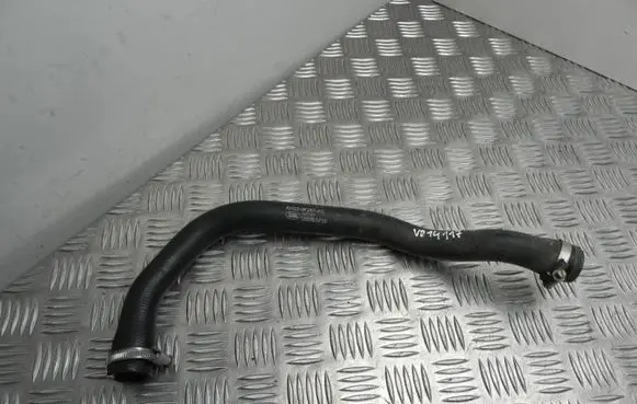 Land Rover Discovery 4 - LR4 Engine coolant pipe/hose AH229F287AC VD14117