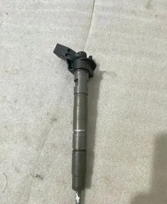 Audi Q7 4L Fuel injector 0445115052