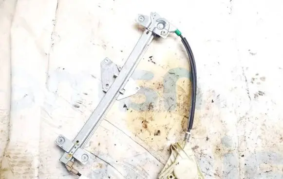 Mitsubishi Carisma Sliding door window regulator with motor