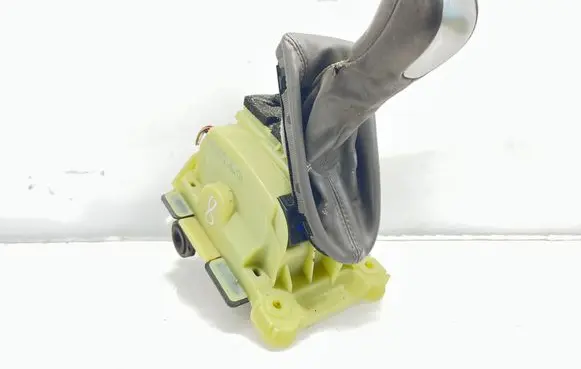 Mercedes-Benz E W211 Gear shifter/selector A2112674224