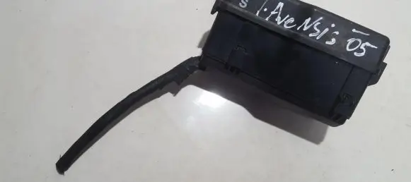 Toyota Avensis T250 Fuse box set