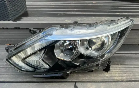 Nissan Qashqai Headlight/headlamp 10018013 HT037HA SL081001