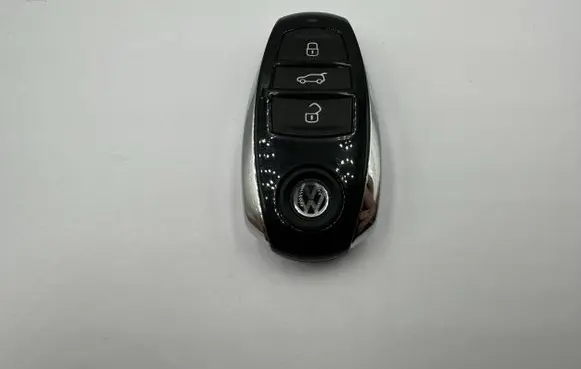 Volkswagen Touareg III Ignition key/card 