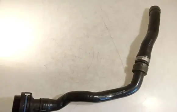 Mercedes-Benz Sprinter W906 Breather/breather pipe/hose A0000160030
