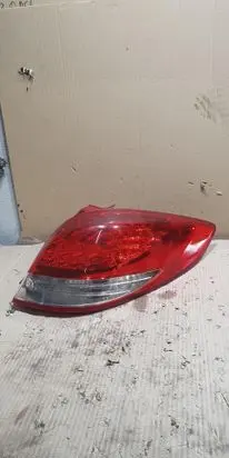 Hyundai Veloster Rear/tail lights 924022V120