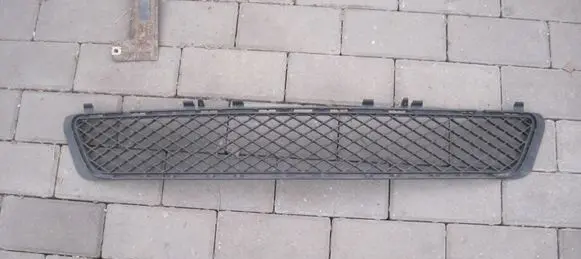 Mercedes-Benz E W212 Front bumper lower grill A2128850523