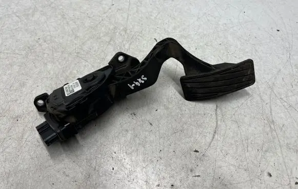 Suzuki SX4 Accelerator throttle pedal 4940079J90