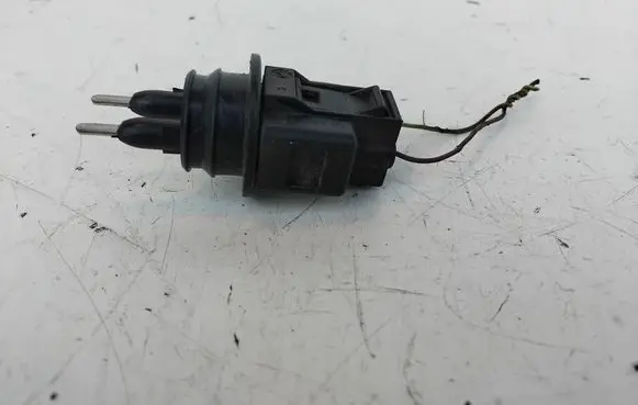 Volkswagen PASSAT B6 Windshield washer fluid level sensor 1J0973202
