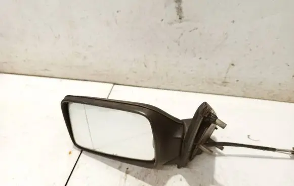 Volkswagen Golf III Front door electric wing mirror