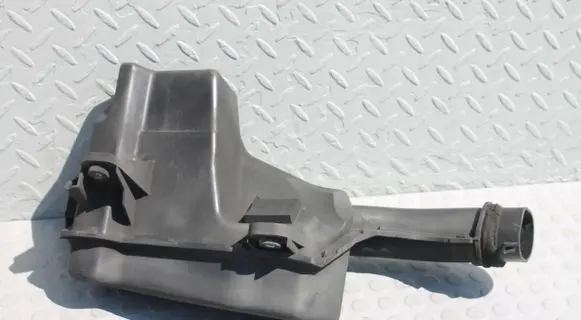 Toyota Prius (XW30) Intake resonator 1775037060
