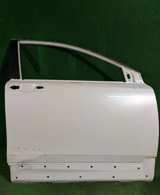 Honda CR-V Front door
