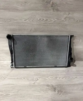 BMW 1 E81 E87 Coolant radiator 7810291
