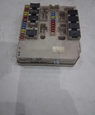 Renault Clio III Fuse box set 456181C