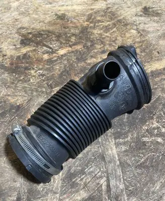 Jaguar XF Air intake hose/pipe DX239R504ea