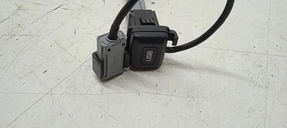 USB socket connector