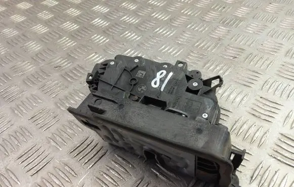BMW X2 F39 Front door lock 7281931