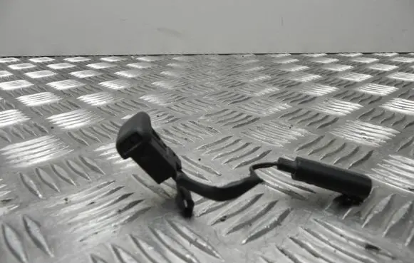 BMW 1 E81 E87 Rear window washer spray nozzle 7110851 T922