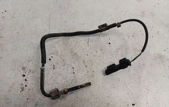 Mercedes-Benz C AMG W204 Exhaust gas temperature sensor A0081532728