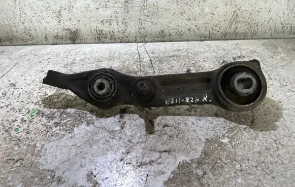 Mercedes-Benz E W211 Front lower control arm/wishbone