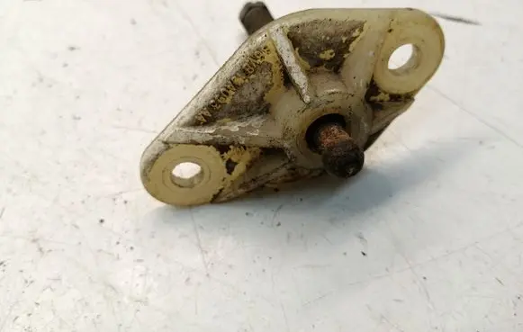 Headlight/headlamp mounting bracket
