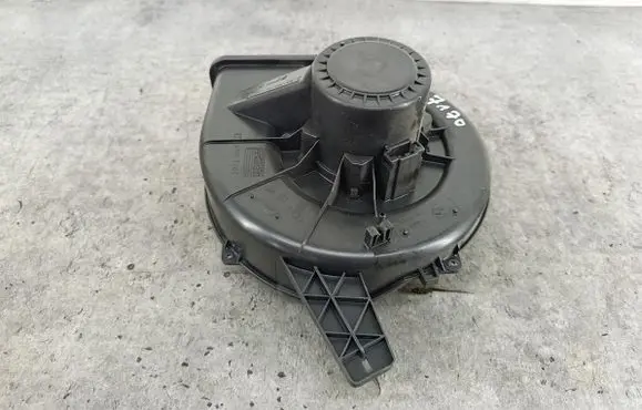 Skoda Fabia Mk2 (5J) Heater fan/blower 6Q1819015C