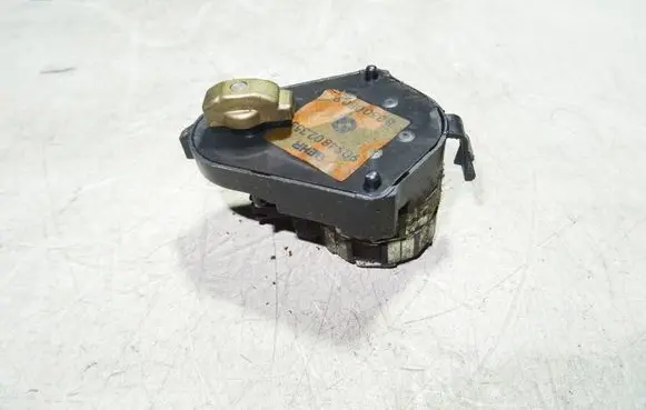 BMW 8 E31 Air flap motor/actuator 83500809 0132800005 8350080