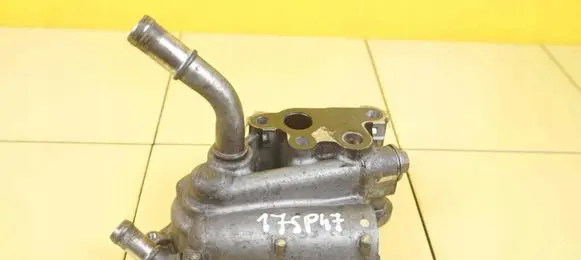 Honda CR-V Thermostat/thermostat housing R20A9