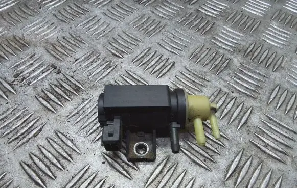 Nissan Navara D23 Turbo solenoid valve 149566740R 70181413