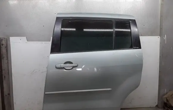 Mazda 5 Side sliding door 