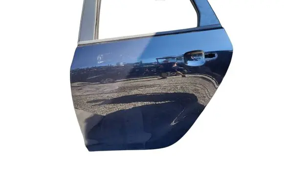 Opel Astra J Rear door