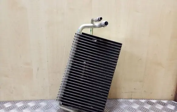 Mercedes-Benz CLS C219 Air conditioning (A/C) radiator (interior) A2118300258