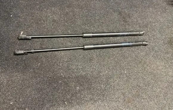 Chevrolet Camaro Front bonnet/hood damper/strut 23155754