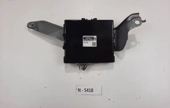 Toyota Avensis T270 Other control units/modules 8969005050