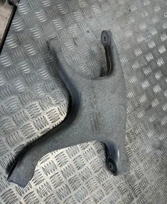 Rear upper control arm/wishbone