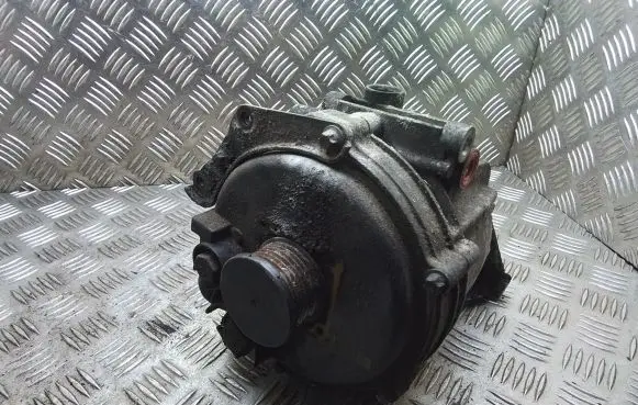 Mercedes-Benz E W210 Generator/alternator A0001500650