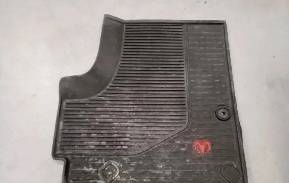 Dodge RAM Front floor mat 82215320AD 82215422AD