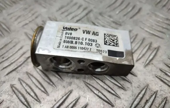 Volkswagen T-Roc Air conditioning (A/C) expansion valve 5Q0816679B