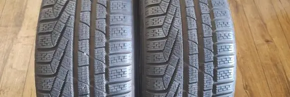 Porsche 911 R20 winter tire 24535R20