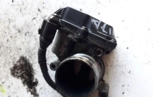 Skoda Octavia Mk2 (1Z) Throttle valve 03L128083R