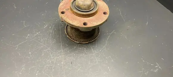 Mercedes-Benz Sprinter W901 W902 W903 W904 Rear wheel bearing hub 9023340301