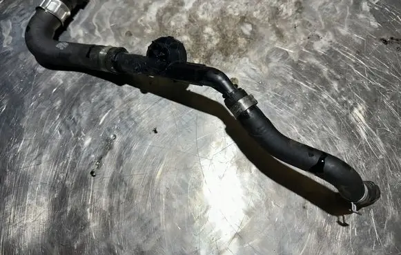 Peugeot 308 Engine coolant pipe/hose Z12002108